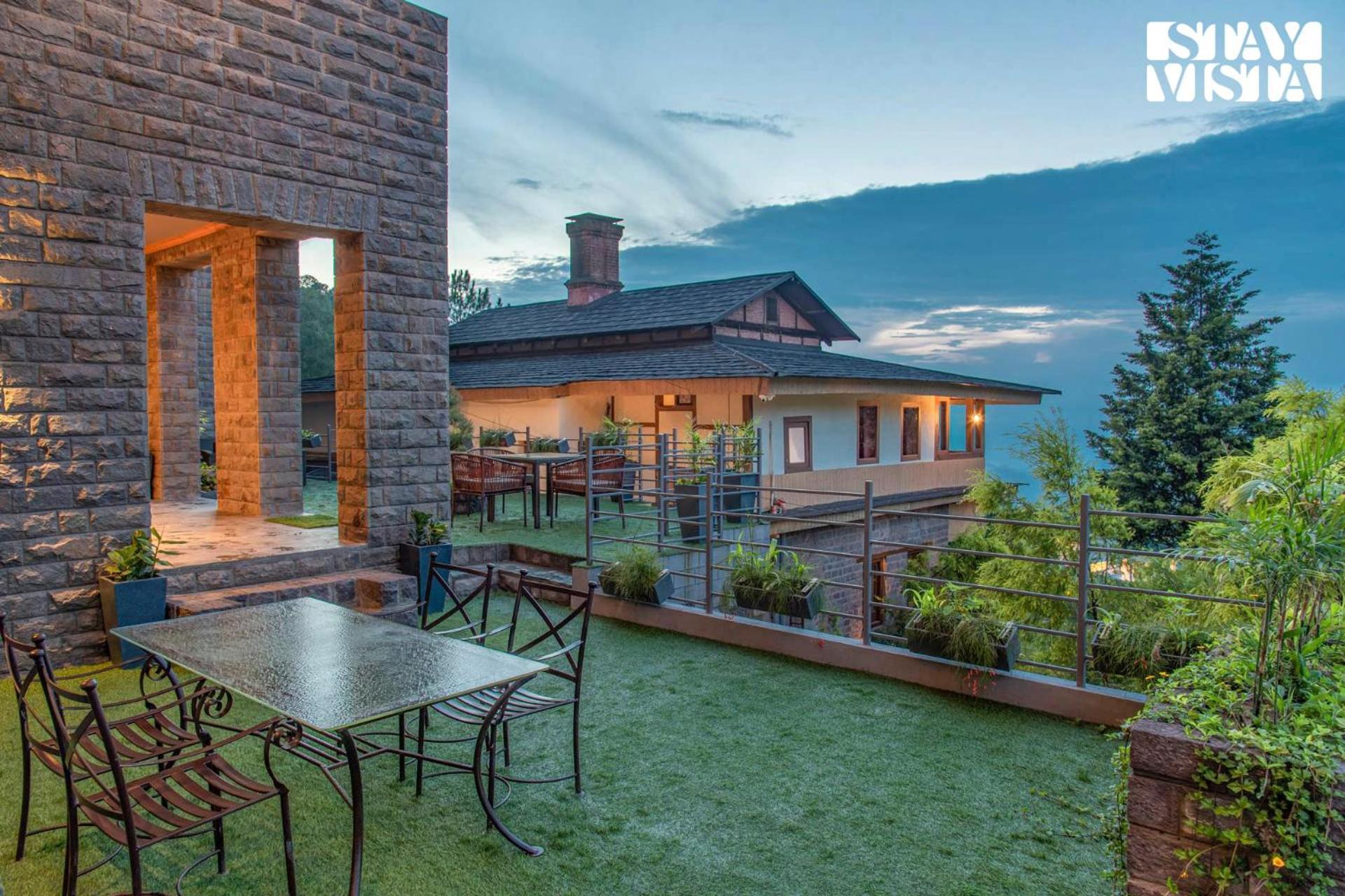 Stayvista At Sylvana Villas With Lawn, Bbq And Jacuzzi Kasauli Exterior photo